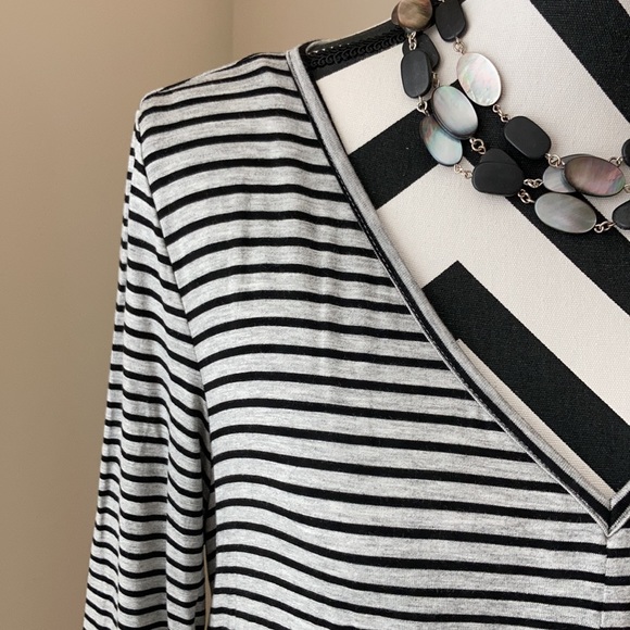 Striped Hi Lo Tunic Top - Picture 4 of 5